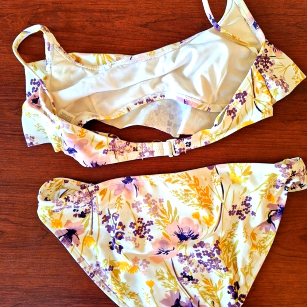 Old Navy Floral Bikini Set - Yellow and Purple Size M Very Good Condition - Picture 2 of 4
